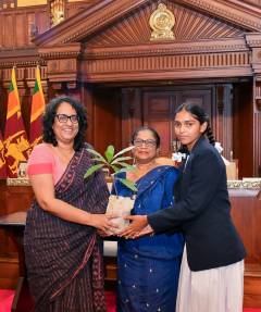 WhatsApp Image 2025-10-30 at 17.12.09 (1)